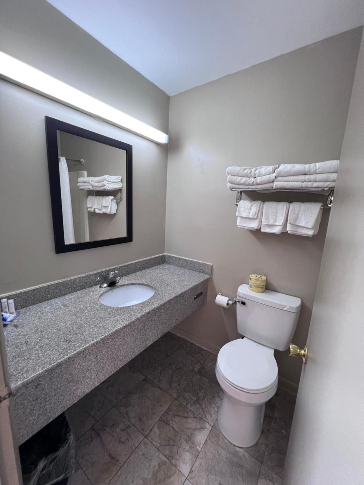 Rodeway Inn & Suites Hershey Exterior foto